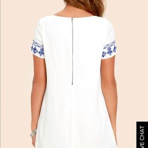 TALE TO TELL BLUE & IVORY EMBROIDERED SHIFT DRESS